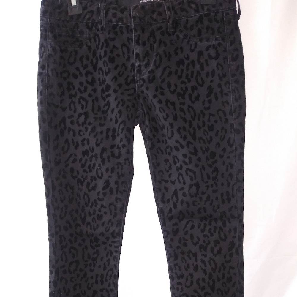 Sneak Peak jeans